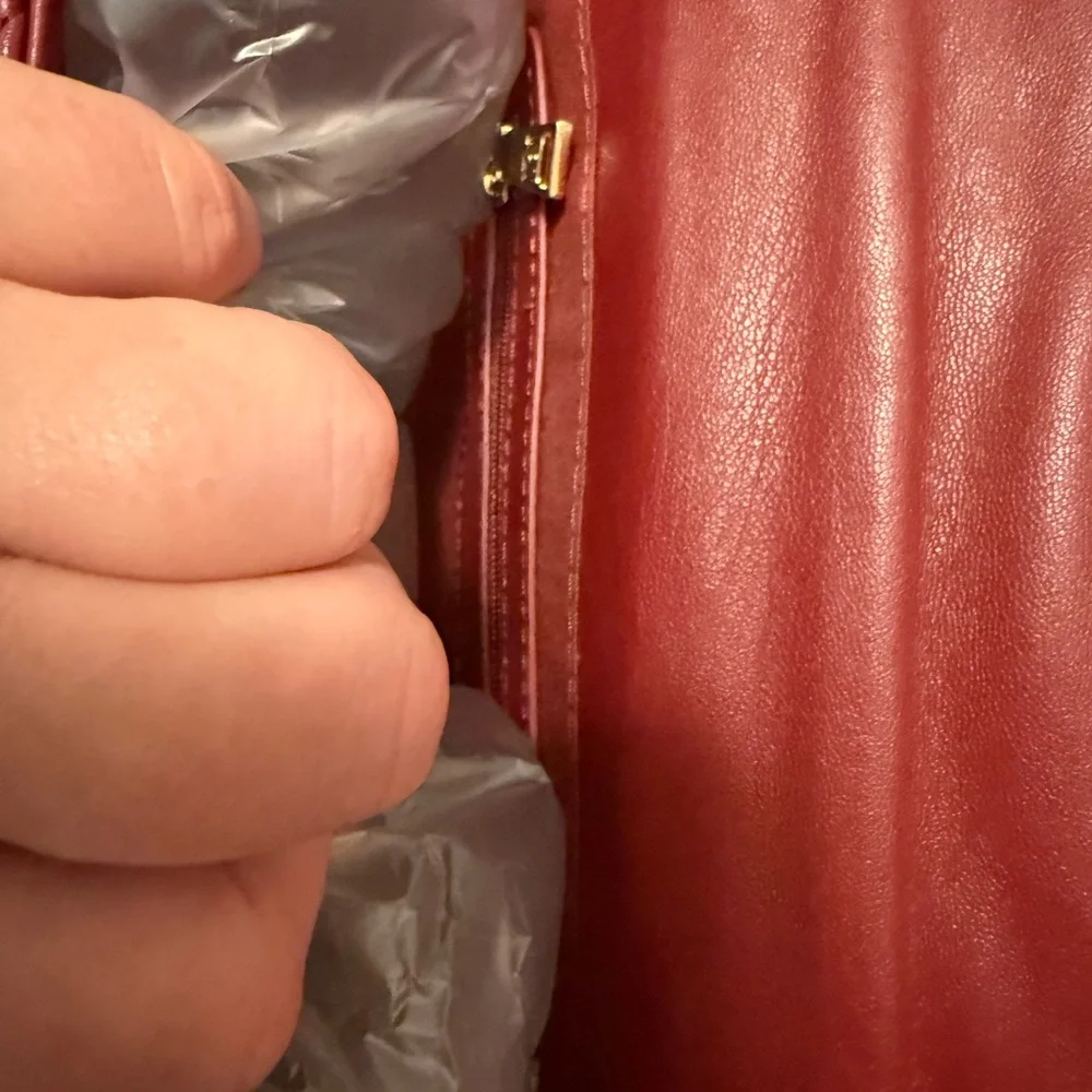 NWT
Badgley Mischka Burgundy Crossbody Bag - Picture 6 of 8